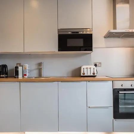 2 Jester Court Windermere